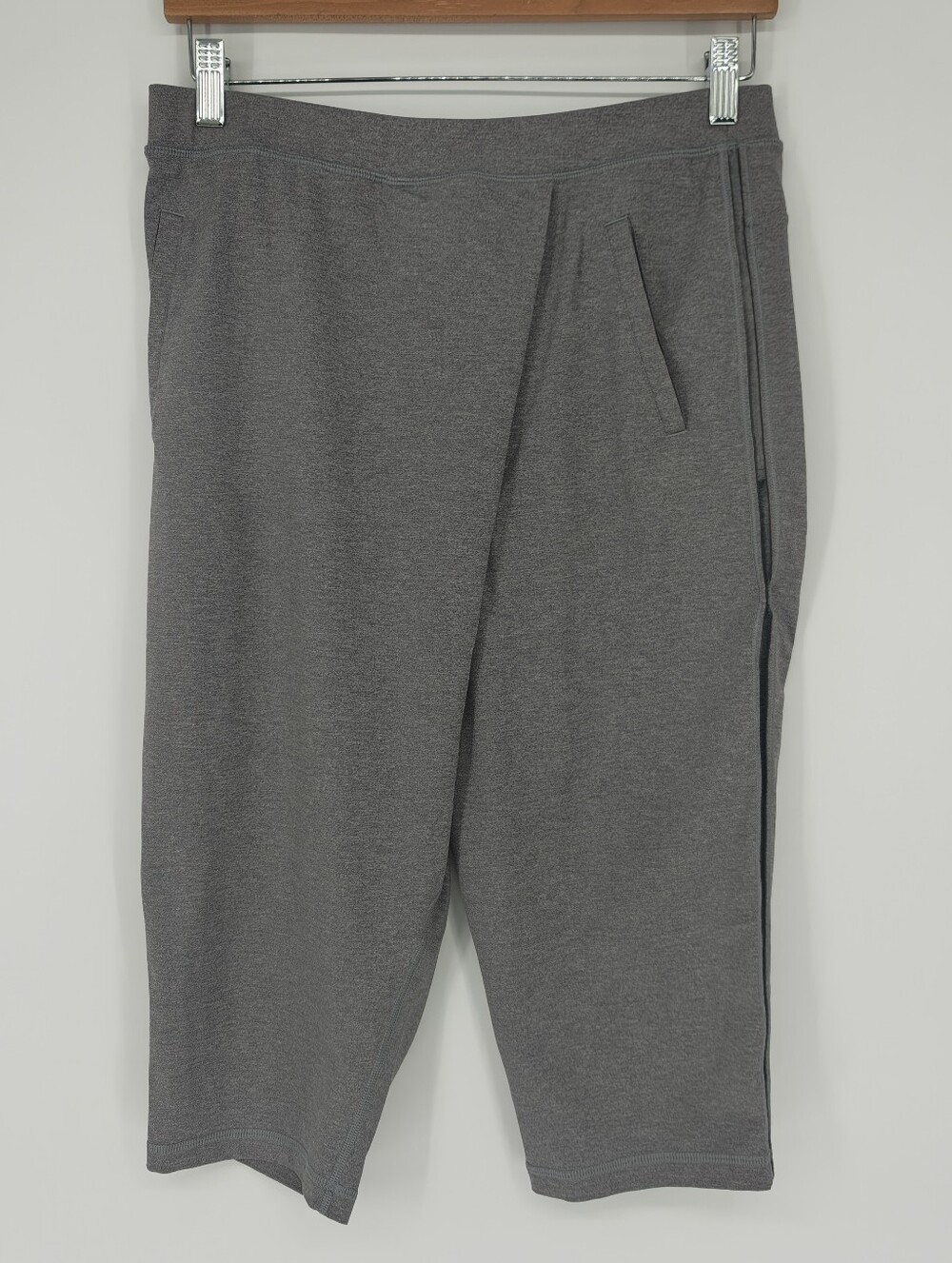 Lululemon Capri Size 6